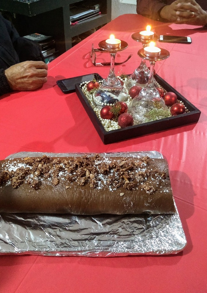 Una foto de Tronco navideño