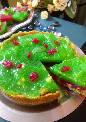 A picture of No bake halwa tart.