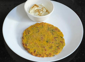 A picture of Gluten FreeMethi Mooli Makai (maize flour) Roti(Winter Special).
