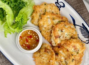 Hình của món Cá mờm chiên bột.