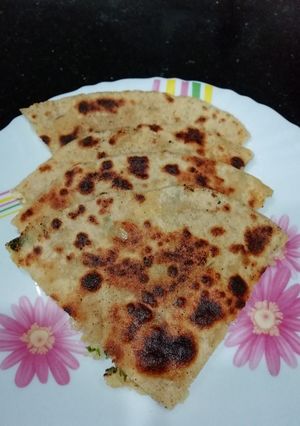 A picture of Potato Paratha.