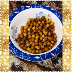 A picture of Boiled brown chana.