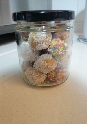 Una foto de Cocadas fáciles y ricas!!
