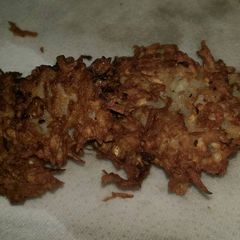 A picture of Bubbes Latkes.