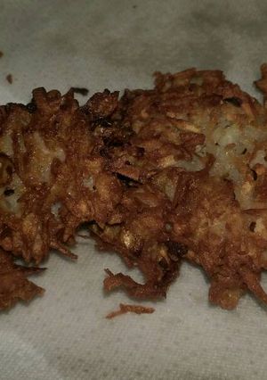 A picture of Bubbes Latkes.