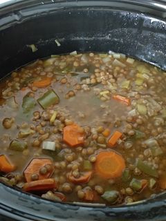 Una foto de Lentejas viudas (olla de cocción lenta)