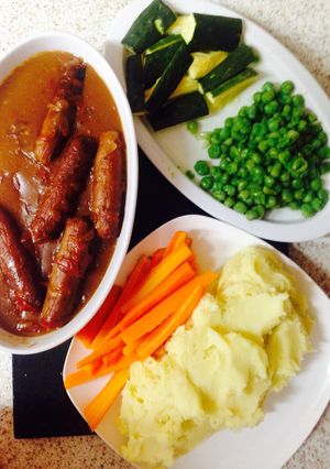 A picture of Simple no fuss Sausage and Onion Gravy 😗.