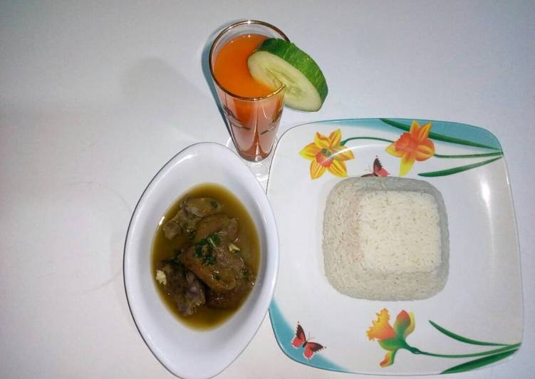 Steps to Prepare Super Quick Homemade Boiled rice with goat meat peppersoup and watermelon juice