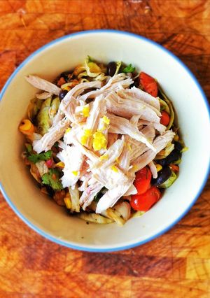 รูปของ Southwest chicken & black bean salad