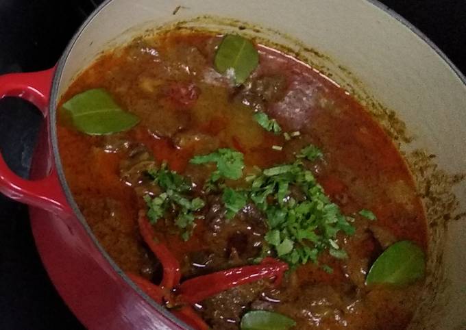 Beef rendang