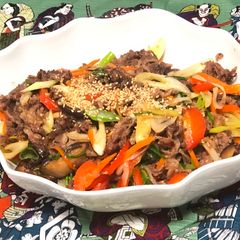 A picture of Sweet and Hot Beef with Vegetables.