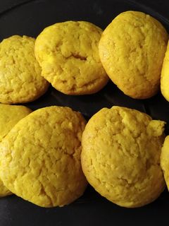 मँगो स्टफ कूकीज (mango stuffed cookies recipe in marathi) रेसिपी चे मुख्य फोटो