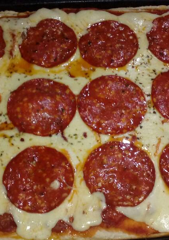Una foto de Pizza con cantimpalo