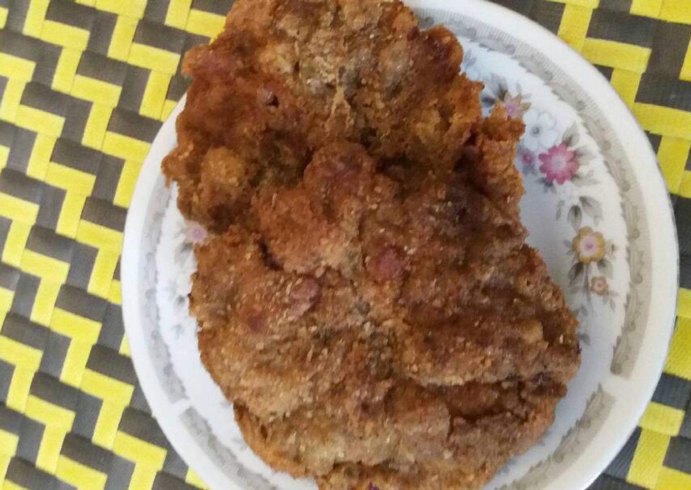 Milanesas de carne picada con cebolla, ajo y panceta