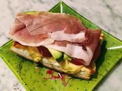Una foto de lunch frio