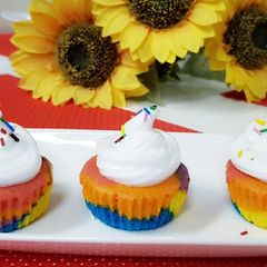Rainbow cupcakes #fiveingredients A picture of Rainbow cupcakes #fiveingredients.