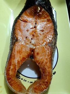 美味就是這麼簡單.15分鐘可上菜 -氣炸鍋鮭魚 的食譜成品照片