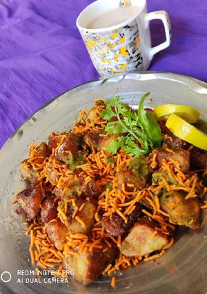 A picture of Spicy potato chat.