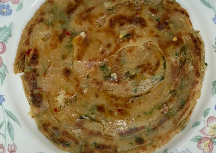 Chili Garlic Laccha Paratha