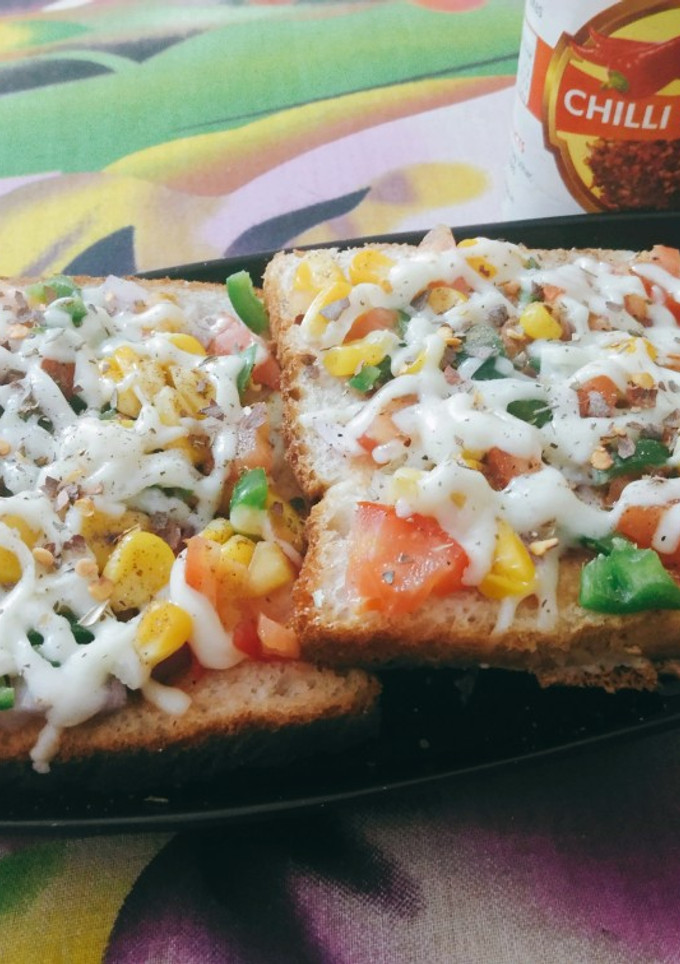 चीज़ ओपन सैंडविच (Cheese Open Sandwich recipe in Hindi) रेसिपी मुख्य फोटो
