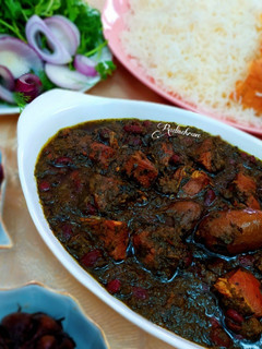 عکسی از دستور قورمه سبزی با گوشت مرغ
