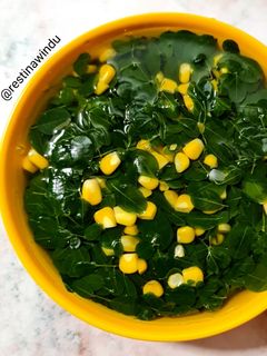 Foto resep Sayur Bening Daun Kelor dan Jagung Manis