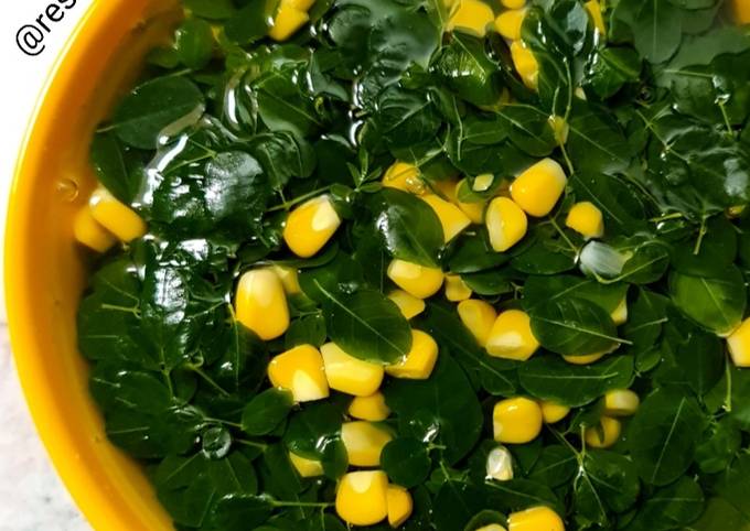Resep Sayur Bening Daun Kelor dan Jagung Manis yang Sempurna