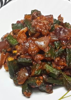 A picture of Bhindi Do Pyaza.