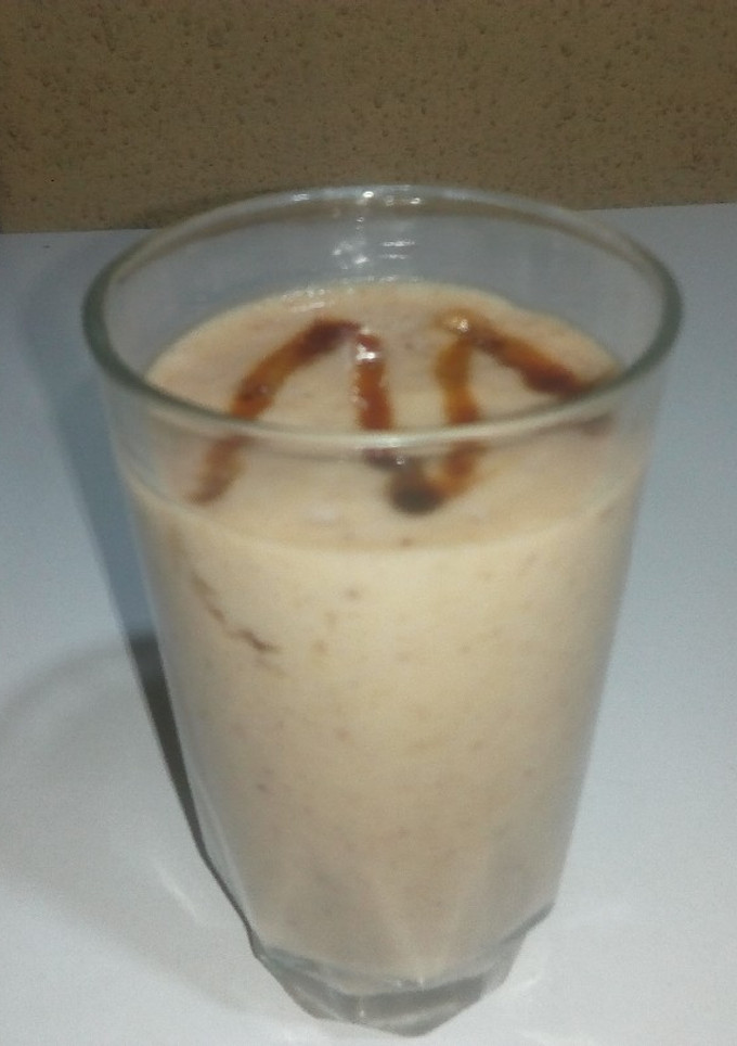 A picture of Date and Pineapple Smoothie by Ogechukwu Mbanugo.