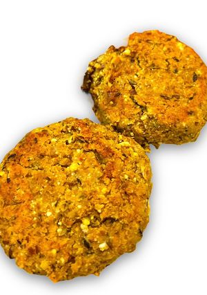 Una foto de Medallones de garbanzos y lentejas rellenos con queso