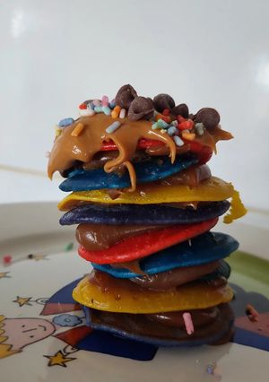 Una foto de MINI PANQUEQUES Arcoíris !