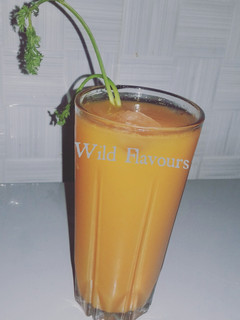 A picture of Carrot, apple & ginger juice.