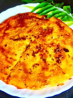 রাভা হ্যান্ডব(Rava handvo recipe in bengali) রেসিপির প্রধান ছবি