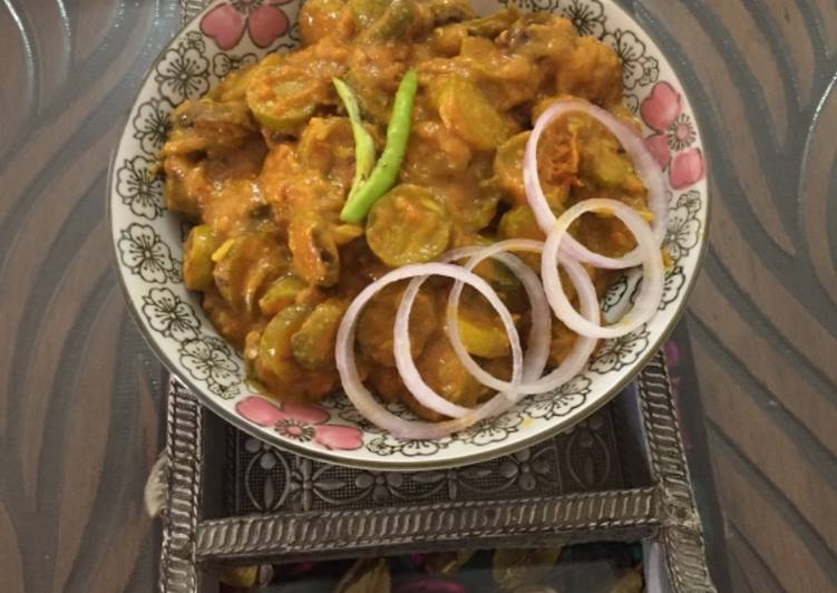 Ivy gourd (kundru) in besan masala