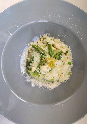 Una foto de Arroz cremoso con merluza y verduras