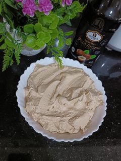صورة لوصفة كريمة الزبدة بذوق البندق