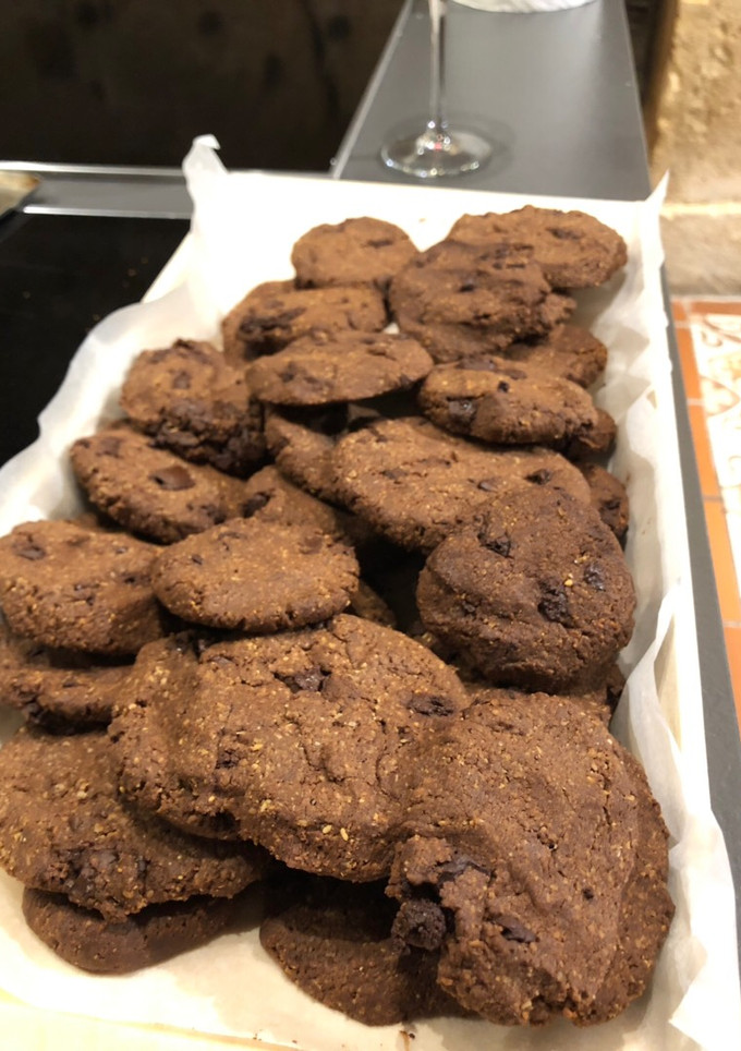 Una foto de Galletas de chocolate y cacahuete