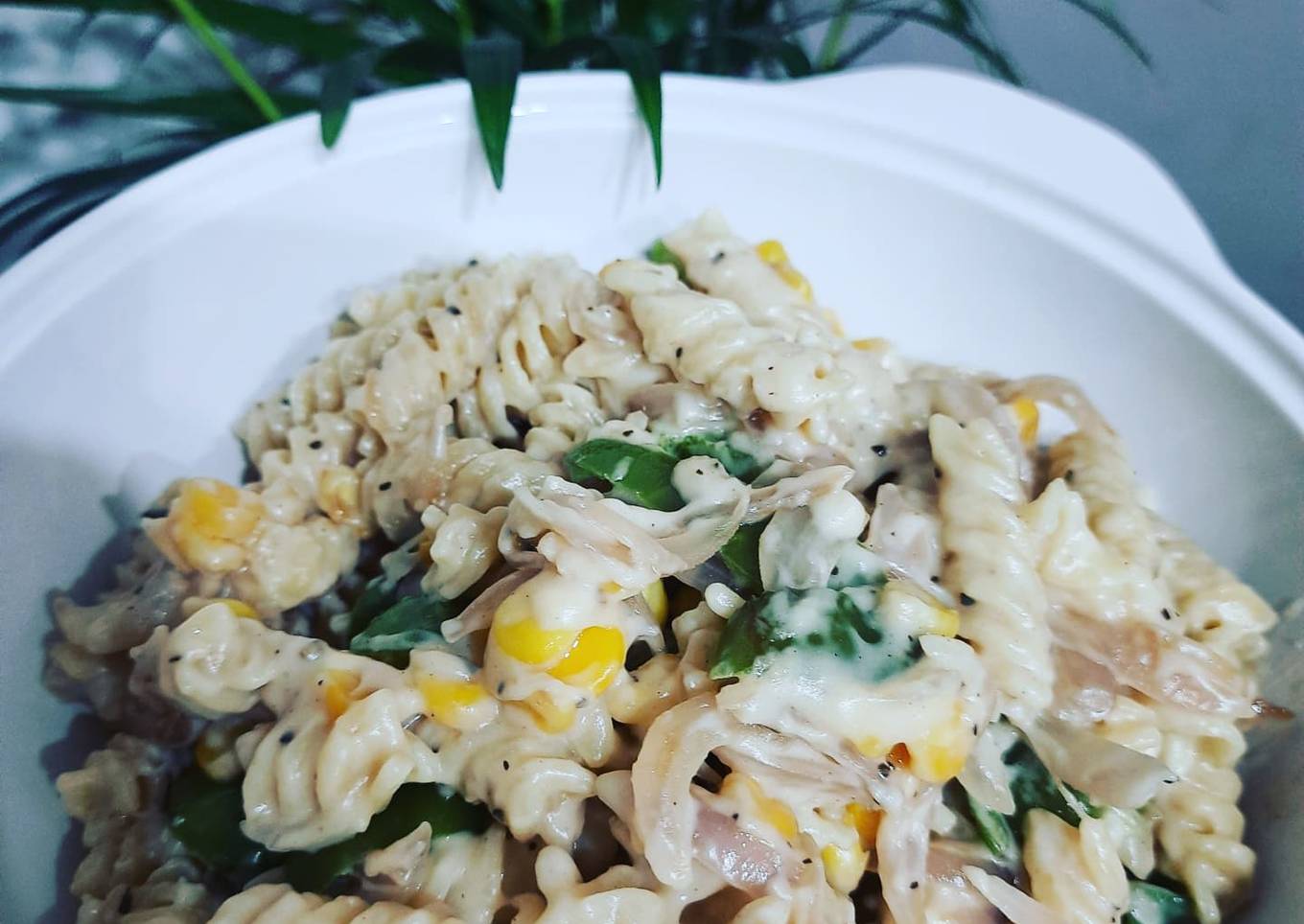 White sauce pasta