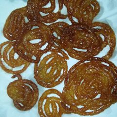 A picture of Aloo ki jalebi.