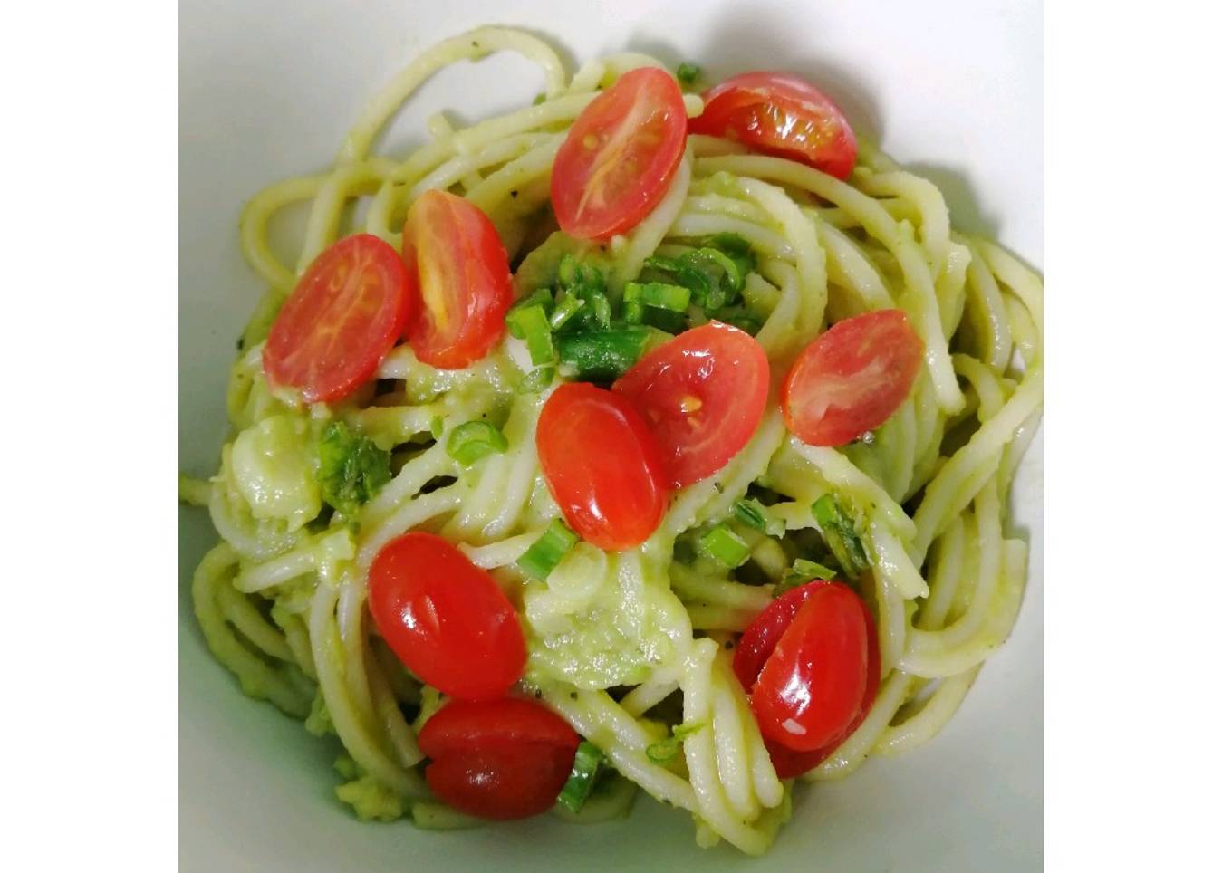 Pasta con salsa de aguacate 🥑