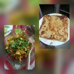 A picture of Aloo keema and paratha for sehri.