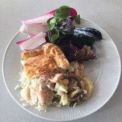 A picture of Russian-style pie.