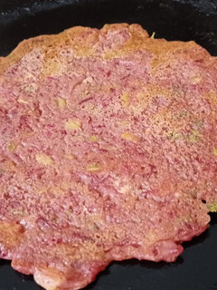 A picture of Beetroot chilla.