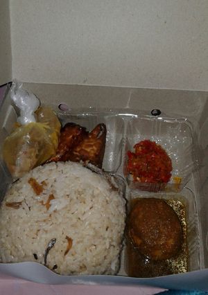 Foto resep Nasi liwet lauk seadanya
