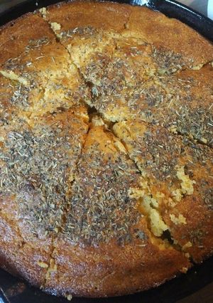 A picture of Herbed jalapeño cornbread.