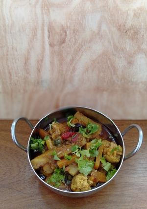 પંજાબી મિક્સ વેજ (Punjabi Mix Veg Recipe In Gujarati) રેસીપી મુખ્ય ફોટો
