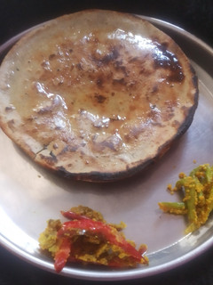 બાજરી ના રોટલા (Bajri Rotla Recipe In Gujarati) રેસીપી મુખ્ય ફોટો