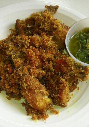 Foto resep Ayam goreng serundeng kelapa ala spg