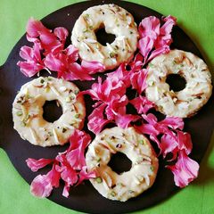 A picture of Mango Bread Ghere.