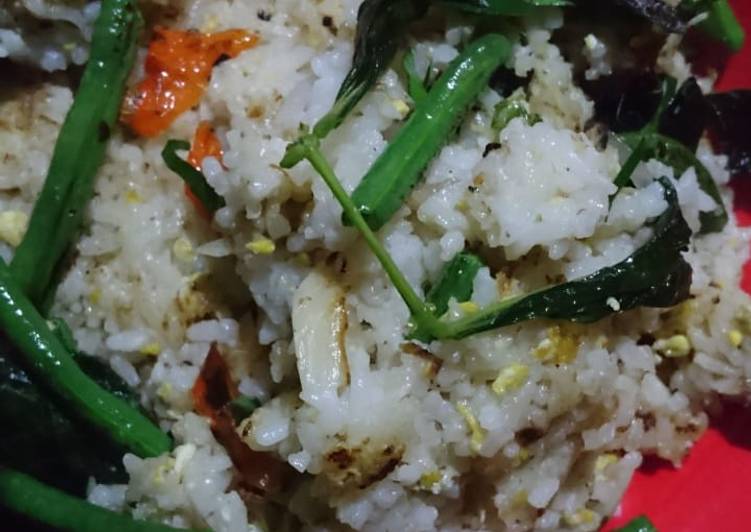 Bagaimana Menyiapkan Nasi Goreng Frustasi, Menggugah Selera